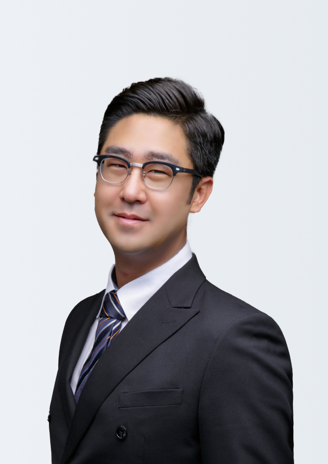 홍민호 대표변호사 공식 프로필 사진